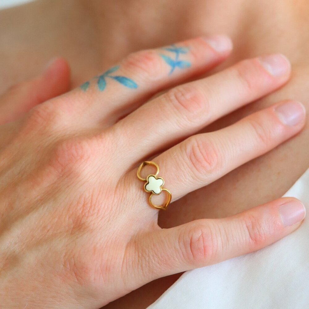 Four Leaf Clover White Amber Ring- 14K Gold Plated s925 - Picture 2 of 3